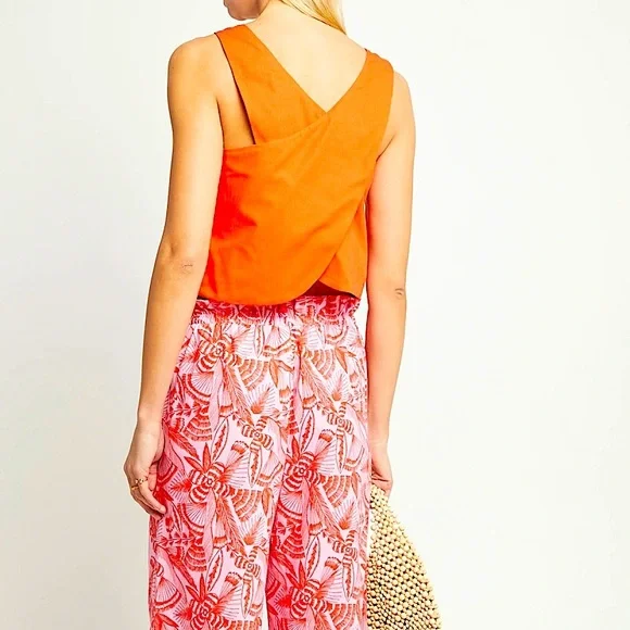 KOURT Cross Back Top - Picture 2 of 9